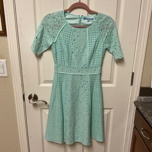 Antonio Melani seafoam green lace dress.  Short sleeves.  Size 0. EUC.
